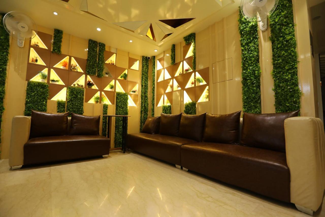 Hotel D Silverleaf Lucknow Dış mekan fotoğraf