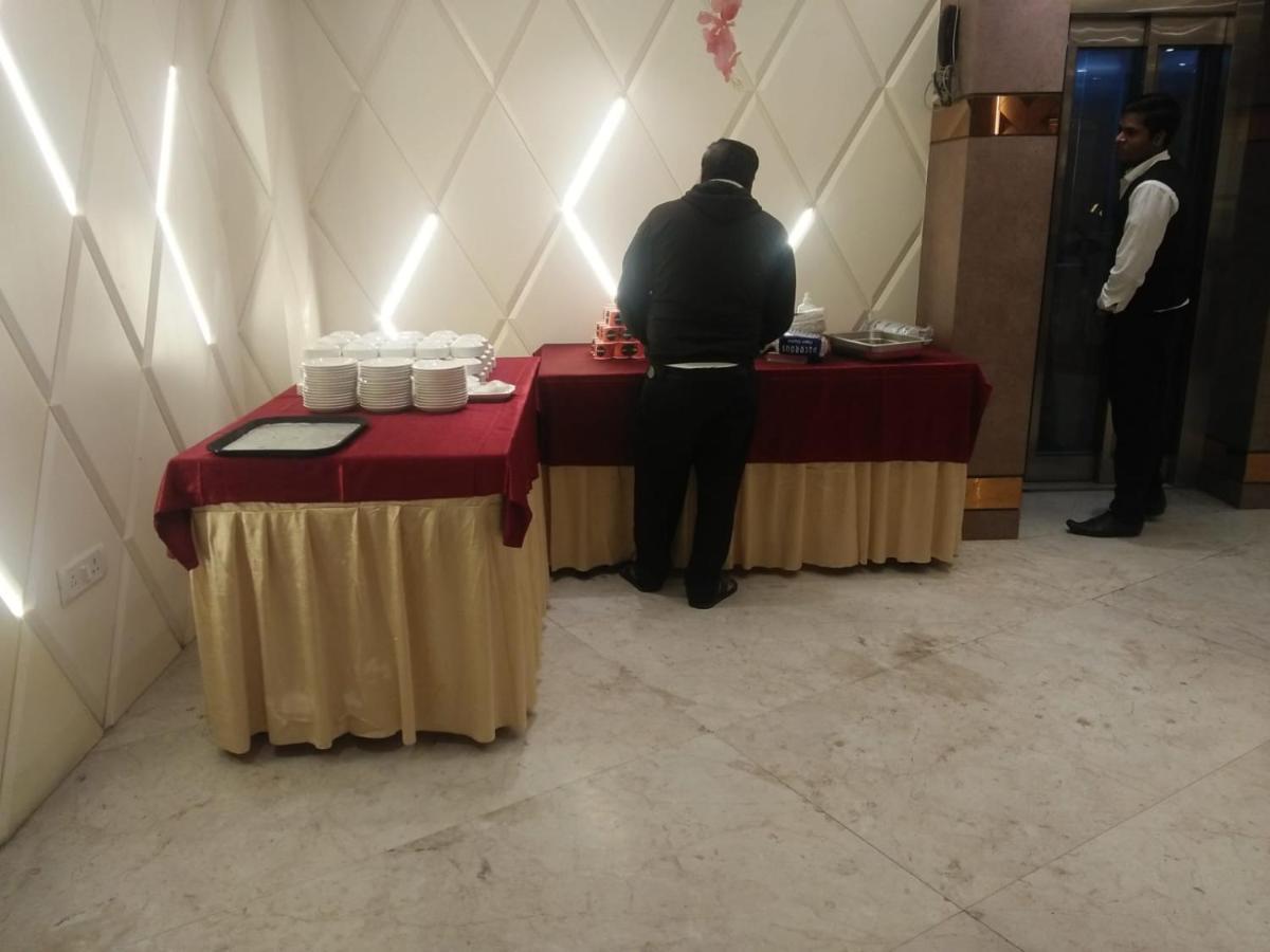 Hotel D Silverleaf Lucknow Dış mekan fotoğraf